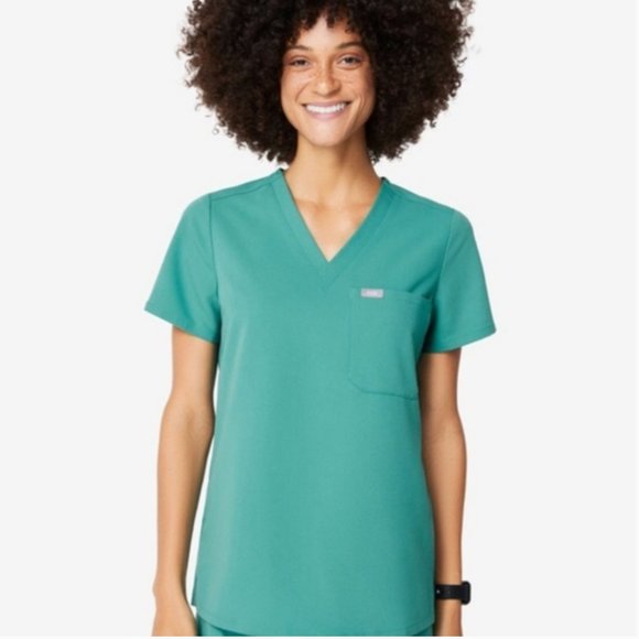 Figs Tops - Women’s FIGS Marine Scrub Set Size Small